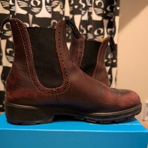 Blundstone Originals #1352 Women's High Top In Shiraz Size US 8.5